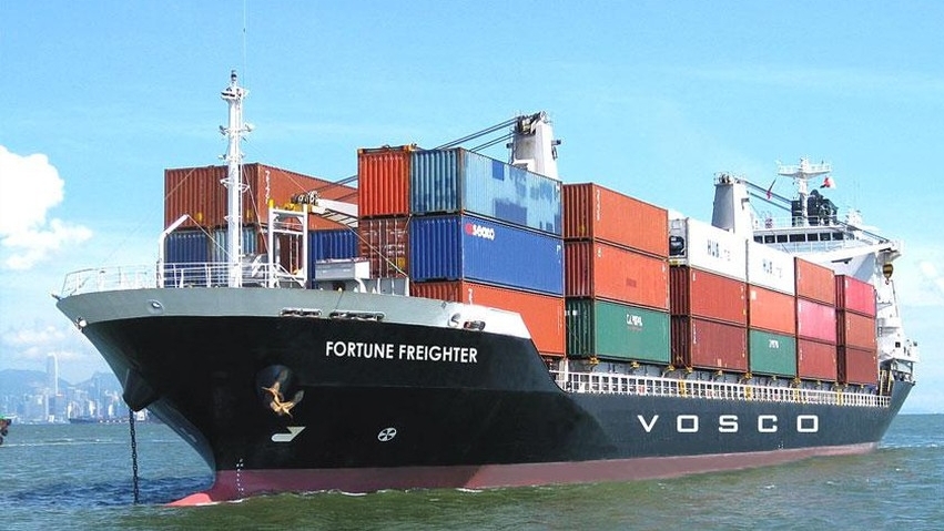 Phát triển đội tàu container nhằm cạnh tranh với hãng tàu nước ngoài