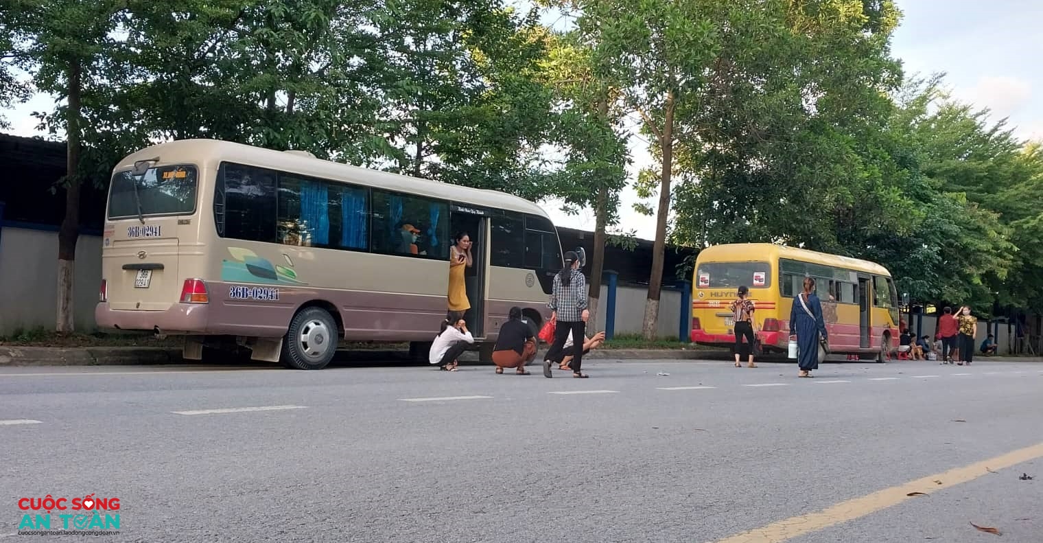 Cần nâng cao chất lượng xe đưa – đón công nhân ở Thanh Hóa