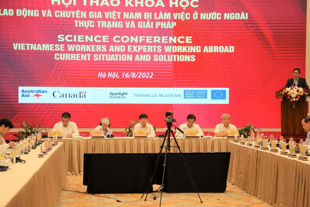 Cần có mã định danh cá nhân để quản lý lao động Việt Nam tại nước ngoài