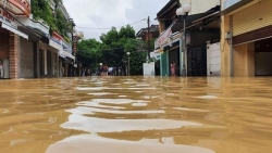 5 tỉnh, thành phố miền Trung cho học sinh nghỉ vì mưa lũ