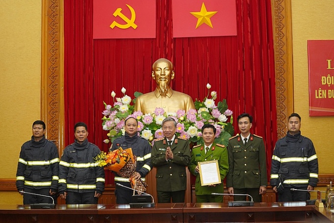 24 chiến sĩ tinh nhuệ được Bộ Công an điều sang Thổ Nhĩ Kỳ cứu hộ thảm họa