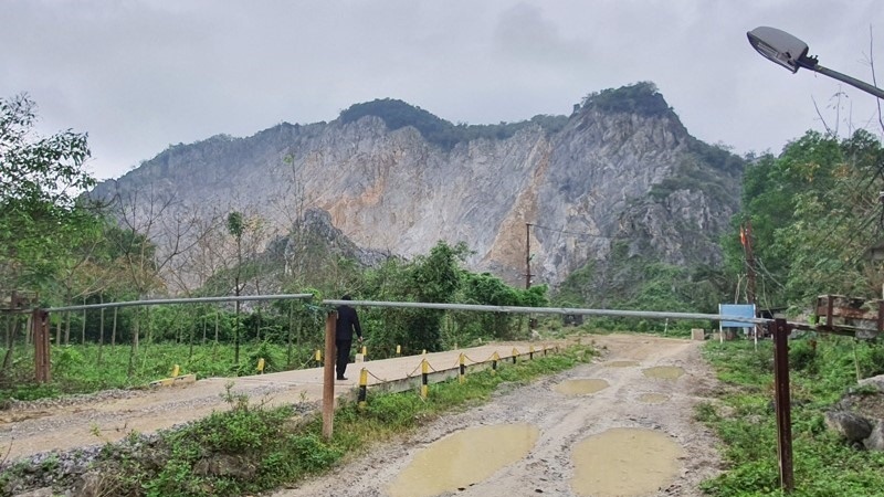 Quảng Bình: Lên núi khai thác đá, một công nhân tử vong do rơi từ độ cao hơn 50 mét
