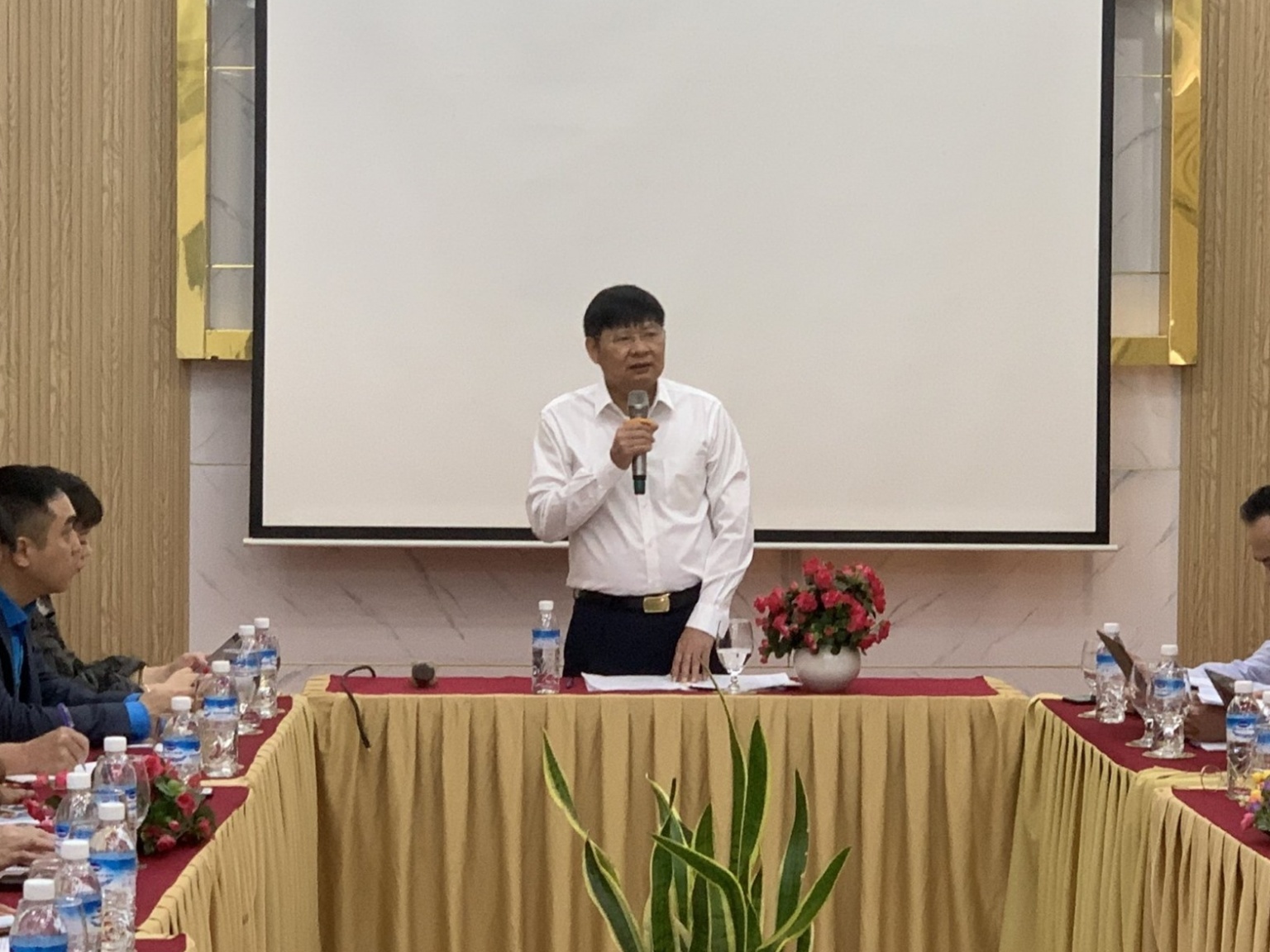 Tổng Liên đoàn khảo sát quan hệ lao động ở Đà Nẵng và Quảng Nam