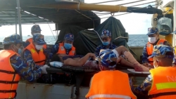 3 ngư dân thương vong sau vụ nổ do vớt vật thể lạ trên biển