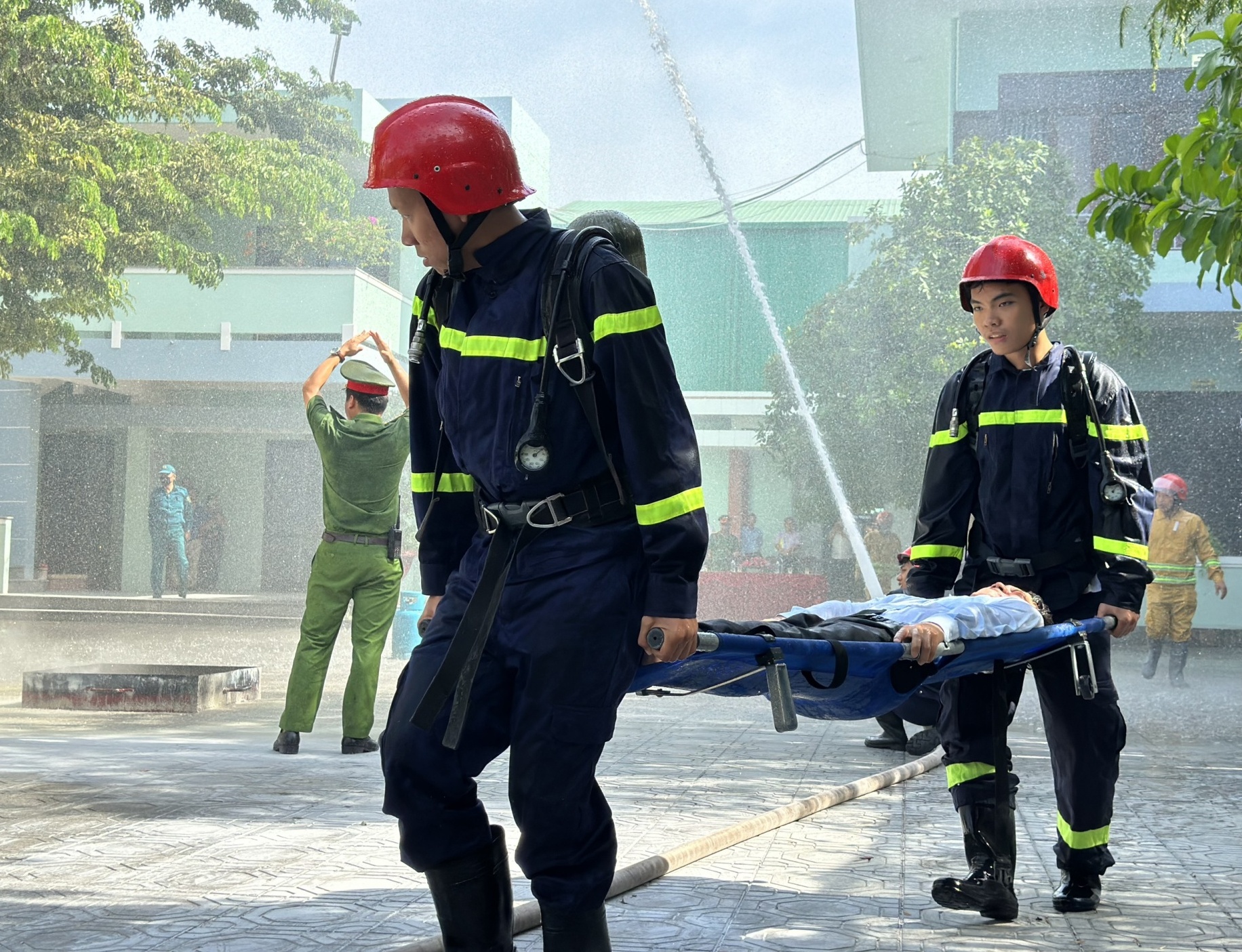 Diễn tập chữa cháy, cứu người tại Công ty CP Đường sắt Quảng Nam - Đà Nẵng