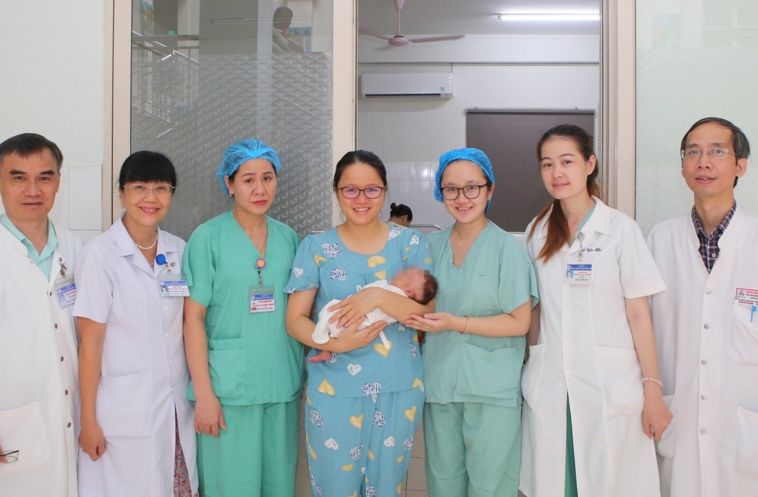 Thừa Thiên Huế: Cứu sống trẻ sơ sinh mắc bệnh nặng hiếm gặp