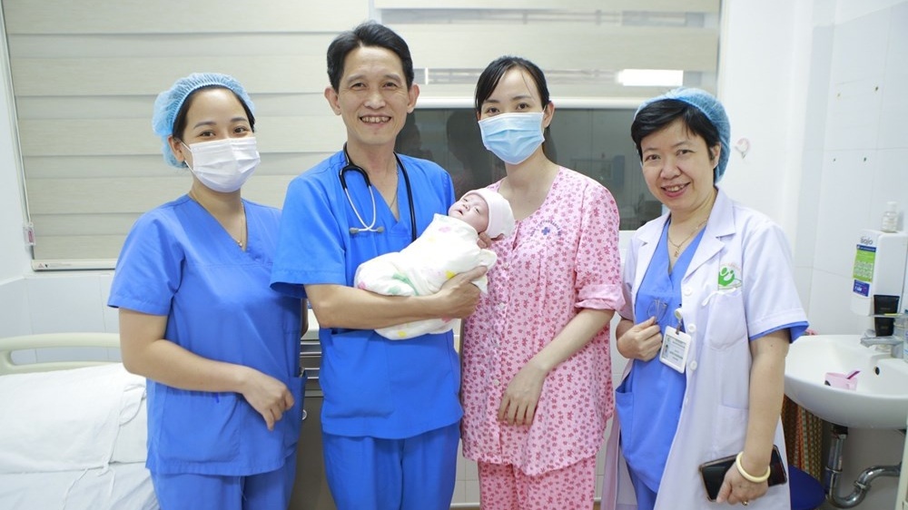 Bệnh viện Phụ Sản Hà Nội - kỳ tích nuôi dưỡng thành công bé sinh non 400gr