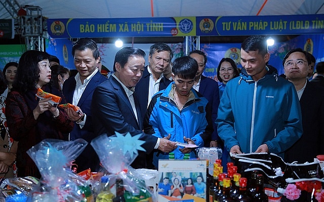 Phó Thủ tướng Trần Hồng Hà thông tin chính sách nhà ở của Đảng, Nhà nước đến công nhân