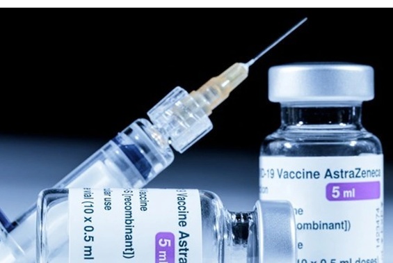 Tiêm vắc xin Covid-19 của AstraZeneca: Không nên quá lo lắng về tác dụng phụ