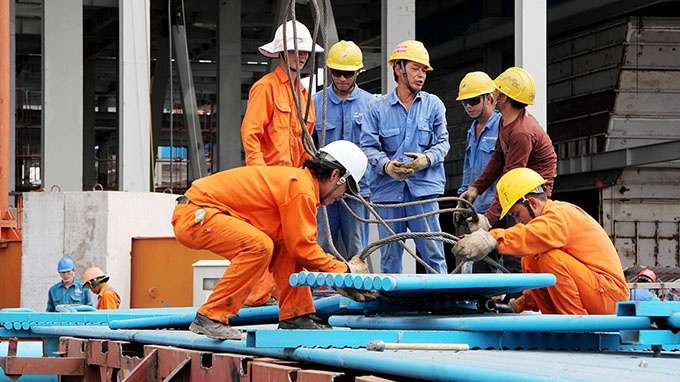 Mưa bão – Hiểm họa gia tăng tai nạn lao động