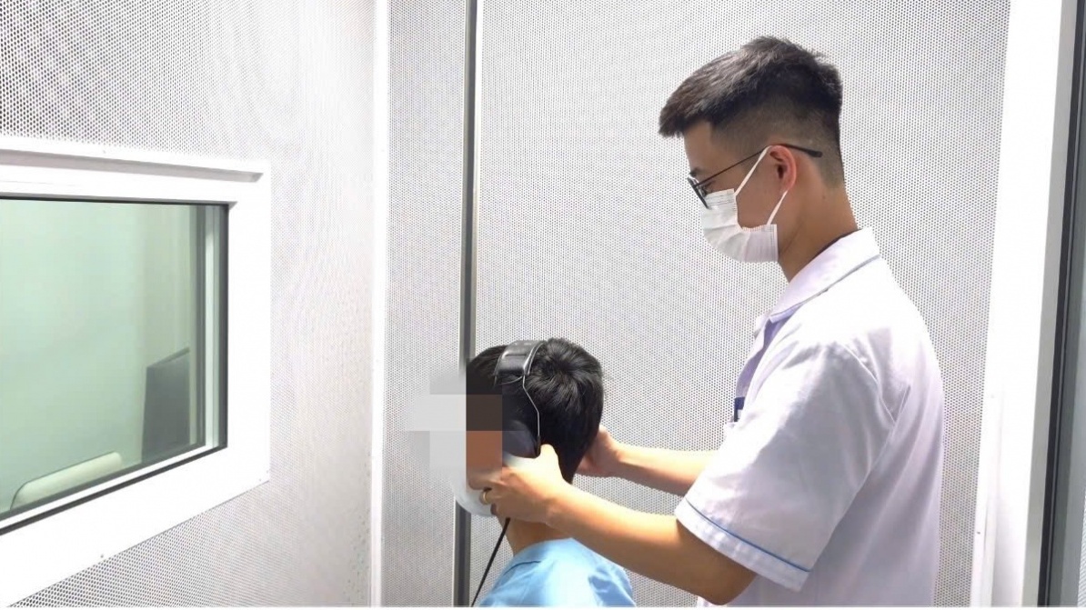 Tắm đêm không phải là thói quen 'vô hại' người lao động thận trọng