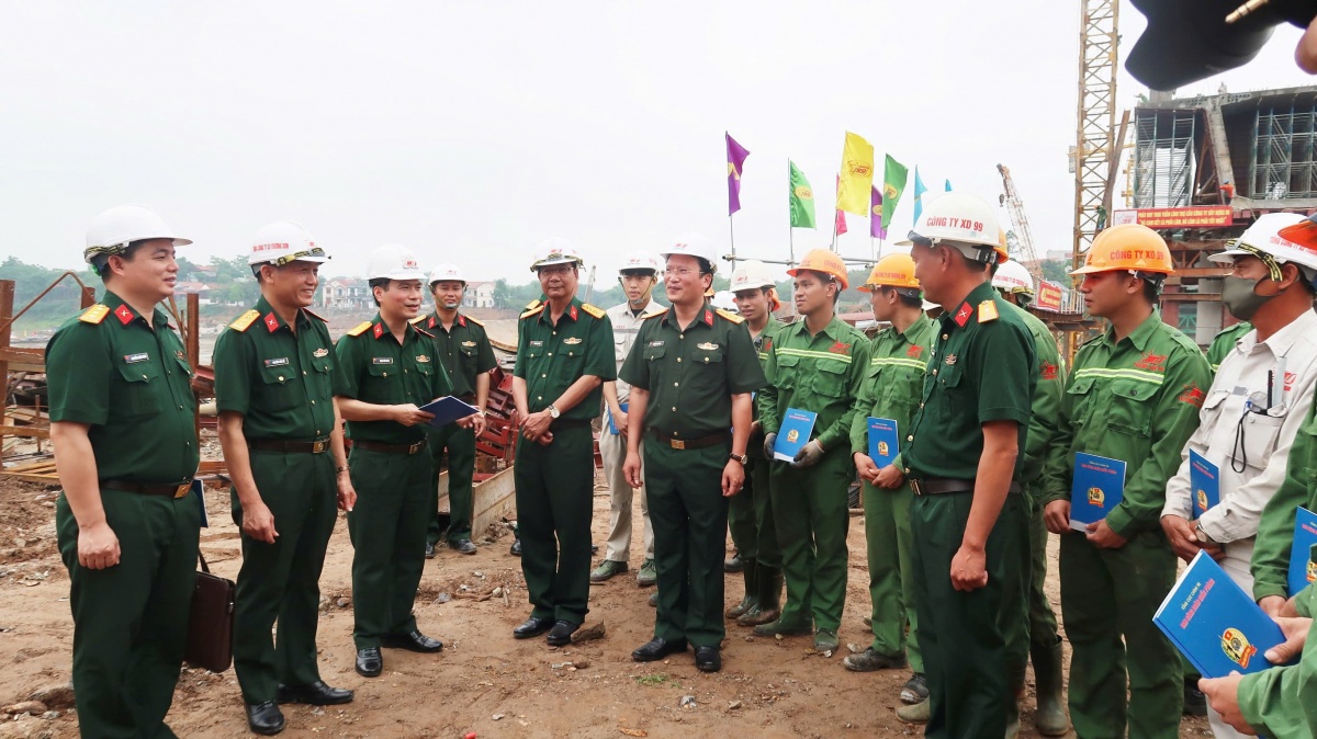Công đoàn Quốc phòng: “Cán bộ là cái gốc của mọi việc”