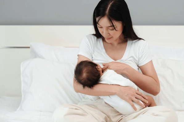Mỗi tháng cho trẻ bú mẹ hoàn toàn: Lợi ích tương đương trồng 300.000 cây xanh