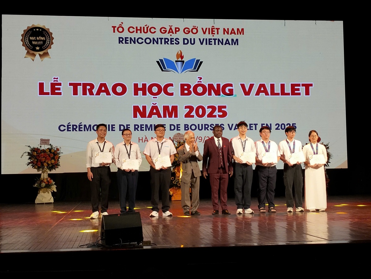 Học bổng Vallet 2025: Ươm mầm trí tuệ, chắp cánh khát vọng tuổi trẻ