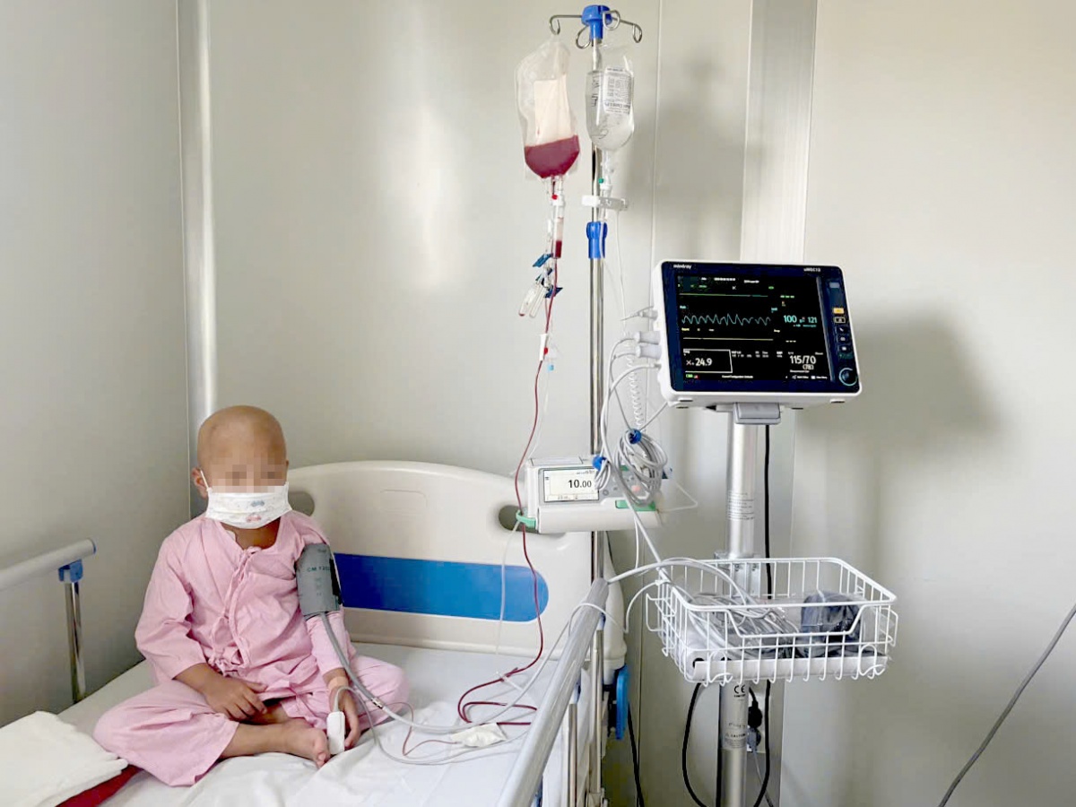 Ghép tủy đồng loại cho trẻ từ mẹ ruột có bất đồng nhóm máu lần đầu tại Việt Nam