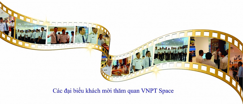 Các đại biểu tham quan VNPT Space. Ảnh: Ngọc Thủy
