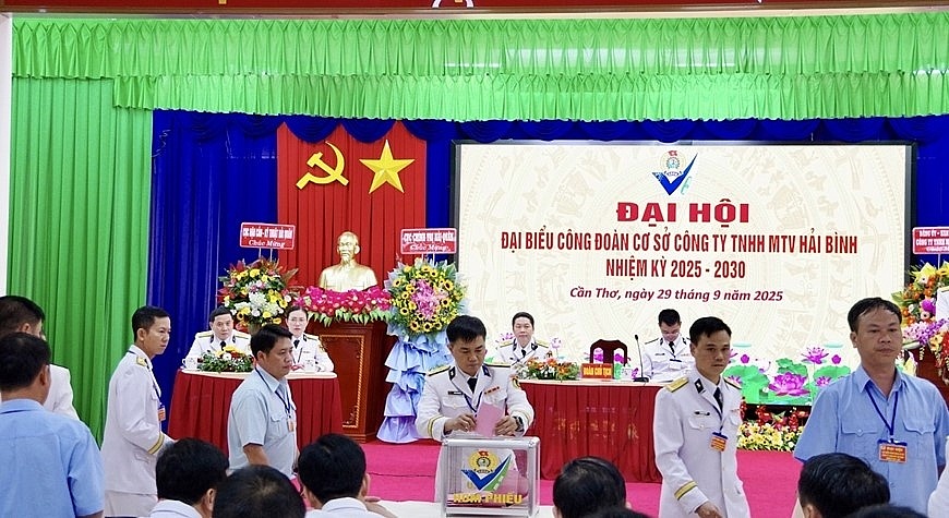 Đại hội tiến hành bầu cử. Ảnh: THANH HÀ Đại hội tiến hành bầu cử. Ảnh: THANH HÀ