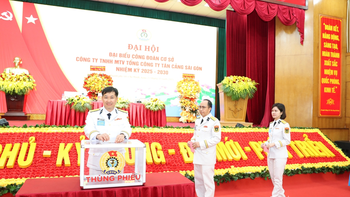 Đại hội bỏ phiếu bầu cử. Ảnh: CÔNG HOAN  Đại hội bỏ phiếu bầu cử. Ảnh: CÔNG HOAN