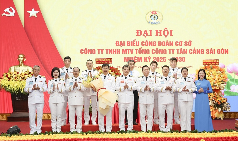 Công đoàn Tân Cảng Sài Gòn: Thúc đẩy sáng tạo, làm lợi hàng trăm tỷ đồng Công đoàn Tân Cảng Sài Gòn: Thúc đẩy sáng tạo, làm lợi hàng trăm tỷ đồng